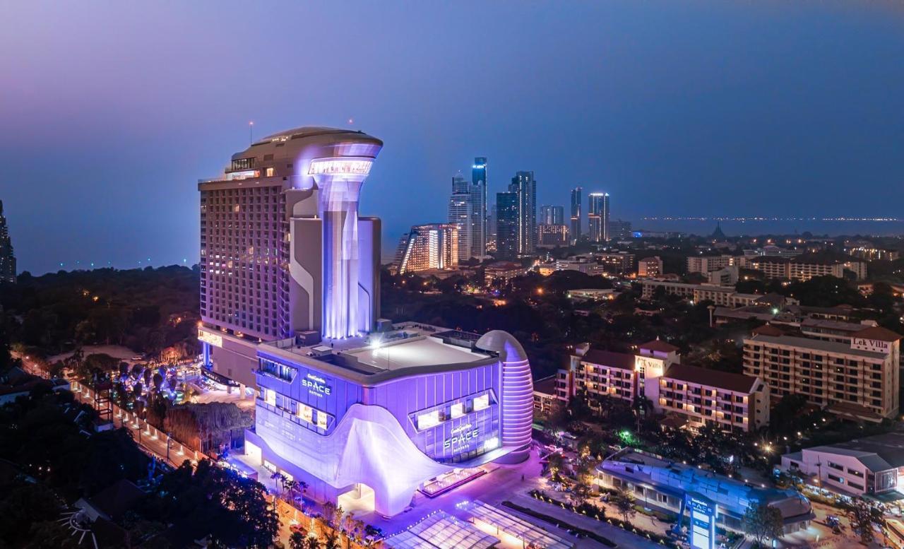 होटल Grande Centre Point Space 5*